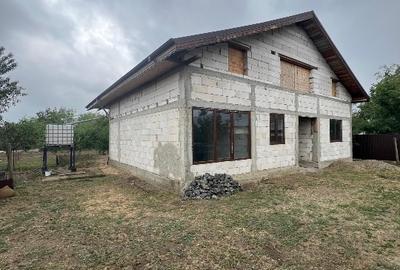 Casă individuală cu 4 camere cu Teren 897 Mp în Vadu Pașii - 2