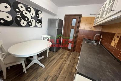 Apartament cu 3 camere decomandat în - 5