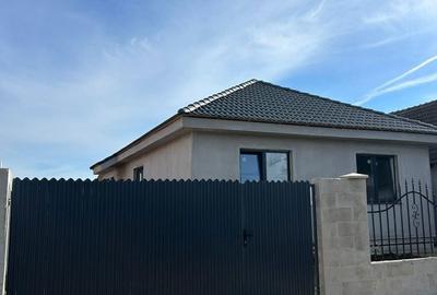 Casă cu 3 camere în Livada de Bihor