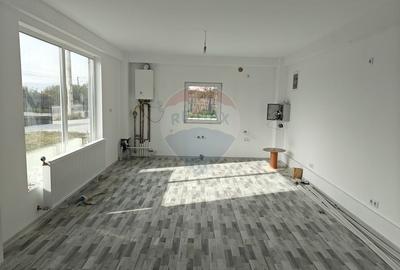 Hala noua 555mp, curte betonata 1000mp, zona de est, de inchiriat - 11