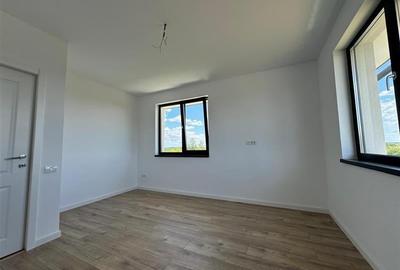 VILA IN CORBEANCA - OSTRATU // CURTE 364 MP // 5 CAMERE - 15