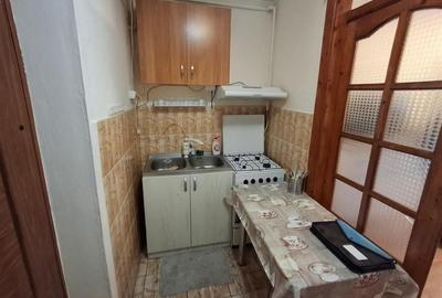 Garsoniera zona Garii - 2