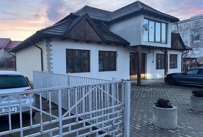 Spațiu comercial, de 200 mp, în Central - 2