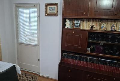 Apartament cu 3 camere decomandat în Nicolina - 9