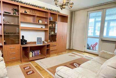 Apartament 3 camere decomandat langa scoala numarul 2 - 1