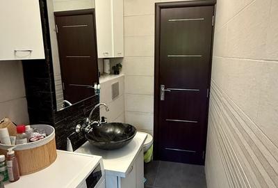 Apartament cu 2 camere decomandat în Costin Georgian - 1