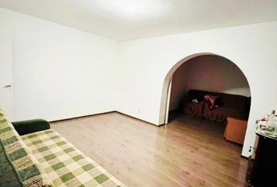 Apartament 3 camere-Secuilor-5 min metrou - 2