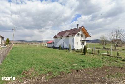 Teren de 1300 mp, în Bod