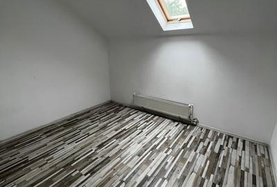 Spatiu compartimentat in 3 camere Bulevard - 3