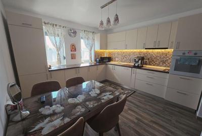 <Casa individuala mobilata utilata> 3 camere 1 baie teren 300mp - 15