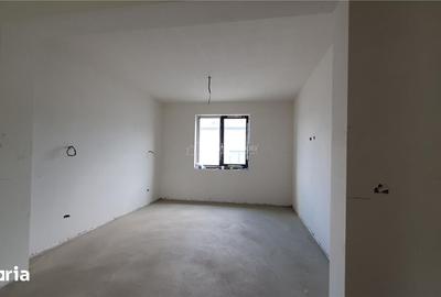 Casă cu 7 camere cu Teren 450 Mp în Central - 18