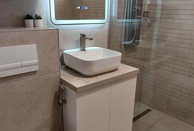 Apartament cu 3 camere decomandat în Calea Moldovei - 1