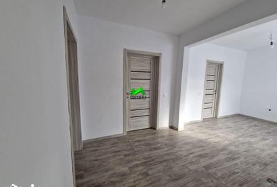 Casă cu 5 camere cu Teren 723 Mp în Cristian - 14