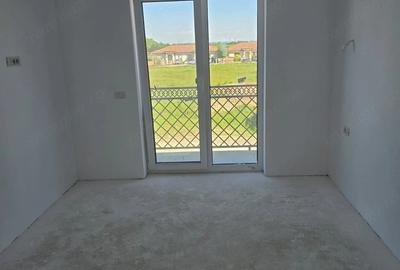 Casă cu 4 camere cu Teren 256 Mp în Moșnița Nouă - 1