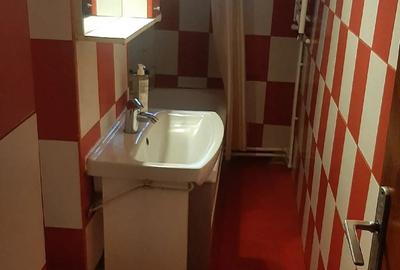 Inchiriez Apartament 3 Camere - 2