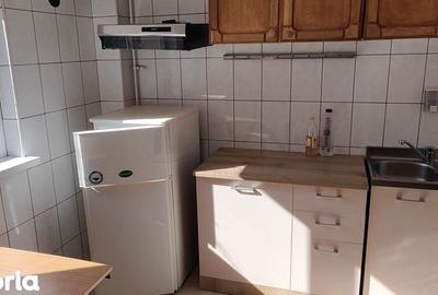 Apartament cu 3 camere decomandat în Dorobanți