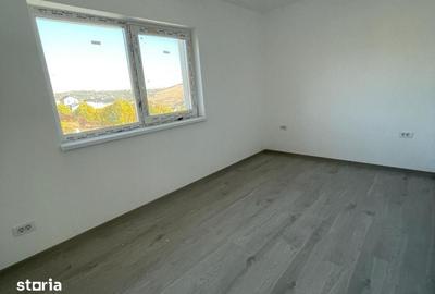 Casă cu 4 camere cu Teren 380 Mp în Rediu - 7