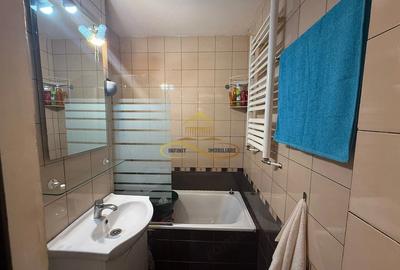 Apartament cu 2 camere decomandat în Cornișa