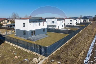 Casă cu 4 camere cu Teren 500 Mp în Sânpetru - 27