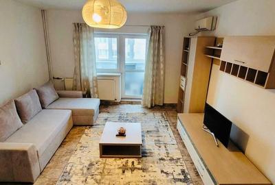 Apartament cu 3 camere decomandat, mobilat în Nerva Traian