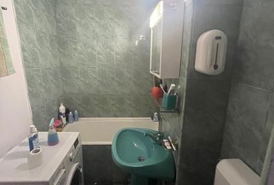 Apartament cu 2 camere semidecomandat, mobilat în Banat
