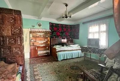 Casă cu 3 camere cu Teren 800 Mp în Siret - 1