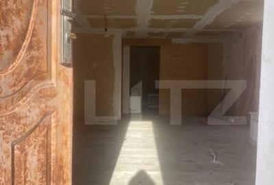 Casă cu 3 camere cu Teren 3450 Mp în Central - 5