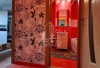 Apartament semidecomandat 3 camere, Miorita - 12