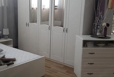 Garsonieră decomandată în 13 Septembrie