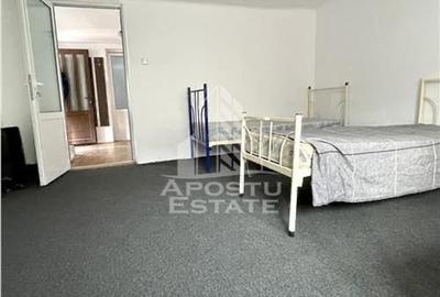 Spatii depozitare cu teren 1100 mp, zona Elisabetin - 7