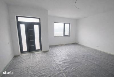 Casă cu 3 camere cu Teren 420 Mp în Tomești - 1