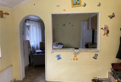 Casă cu 3 camere cu Canalizare în Central - 4