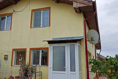 Casă cu 5 camere în Corbii Mari - 4
