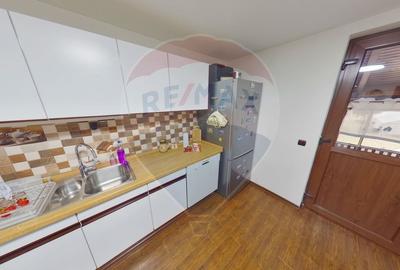 Casa cu 5 camere de vanzare, str. Dragos Voda - 6
