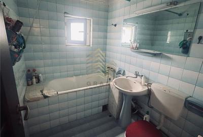 Apartament cu 3 camere decomandat în Central - 1