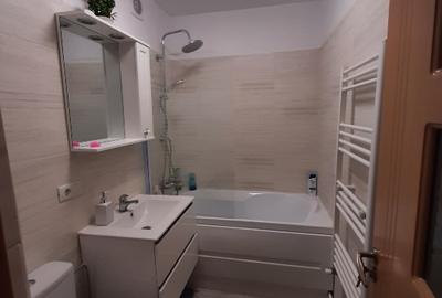 Apartament 4 camere, micro 16,complex sitetu - 5