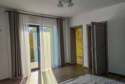 Casă cu 3 camere în Central - 2