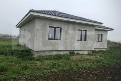 Casa Semifinisata, intre Odoreu si Martinesti