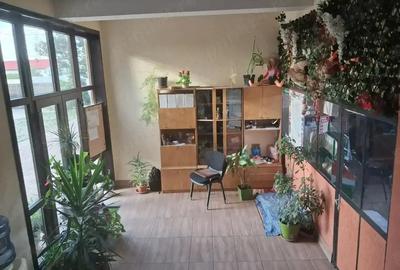 Casă cu 8 camere cu Teren 1000 Mp în Central - 7