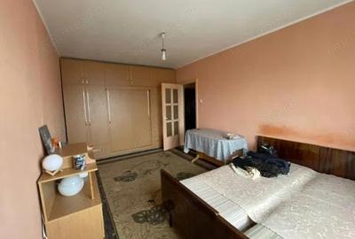 Garsonieră decomandată în Baicului