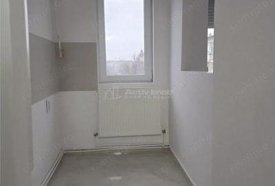 Apartament cu 3 camere semidecomandat în Micro 9 - 4