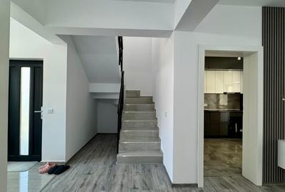 Duplex cu 4 camere cu Canalizare în Lunca Cetățuii - 3
