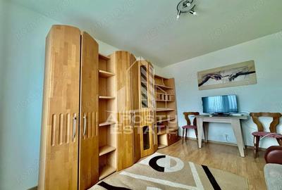 Garsonieră decomandată, mobilată în Central