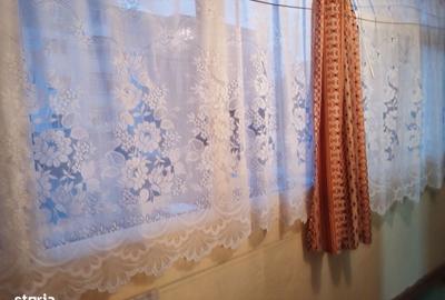 Apartament cu 2 camere decomandat în B-dul București - 2