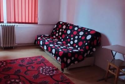 Garsonieră decomandată în Central - 2