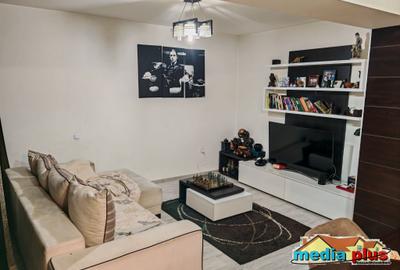 De vânzare – Apartament 3 camere decomandat, Micro 20 (Dunărea) - 2