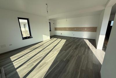 Casă cu 4 camere în Central - 6