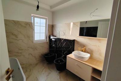 Duplex despartit prin garaj - zona excelenta - toate utilitatile - asfalt - pano - 6