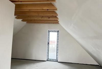 Duplex cu 5 camere cu Canalizare în Bună Ziua - 10