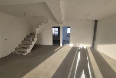 Casă cu 4 camere în Central - 1